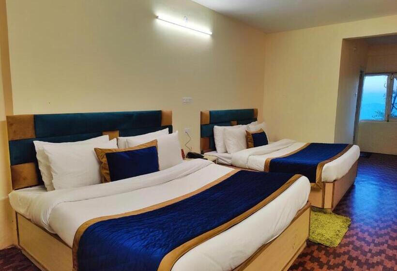 패밀리 스위트, The Ashoka Inn 300mts Walkable From Mall Road