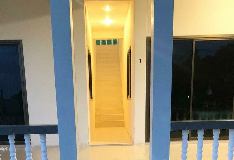 استودیوی استاندارد با چشم‌انداز دریا, Scan House Apartment