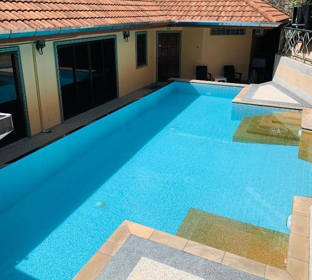 آپارتمان 1 خوابه با چشم‌انداز استخر, Scan House Apartment