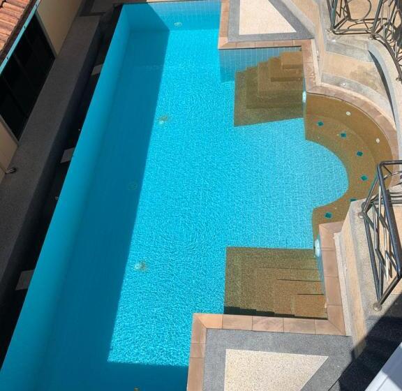 آپارتمان 1 خوابه با چشم‌انداز استخر, Scan House Apartment