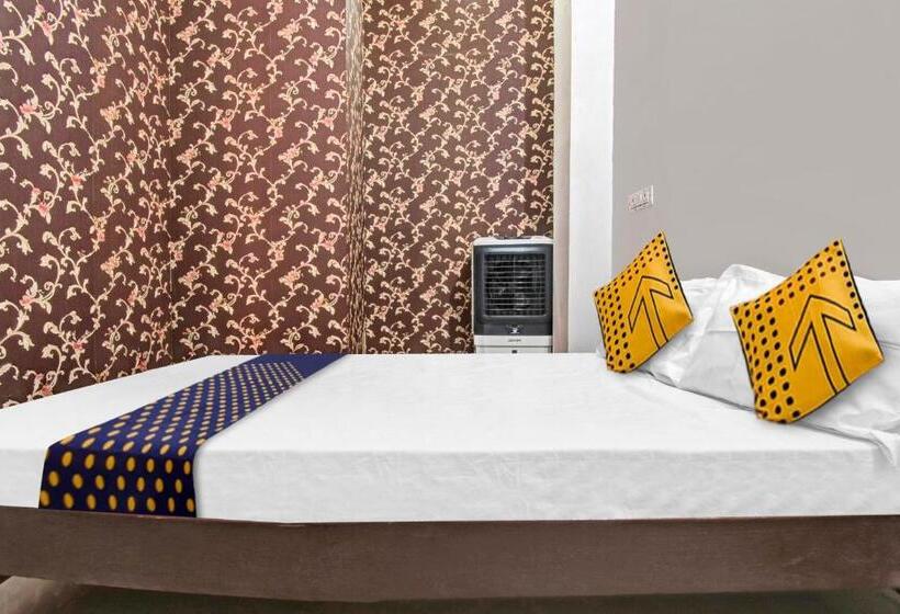 اتاق کلاسیک سه تخته, Spot On Hotel Dev
