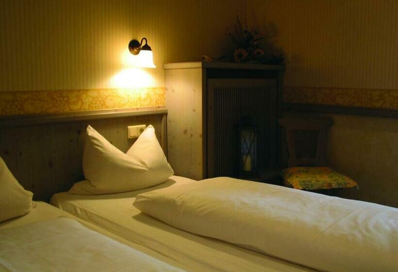 Номер Стандарт Индивидуальный, Gasthof & Hotel Goldene Krone