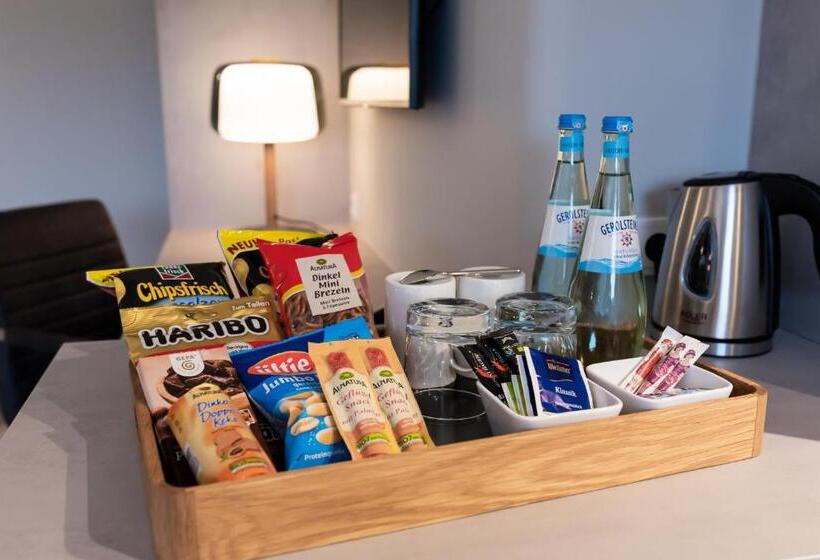 Номер Deluxe, Circle Inn