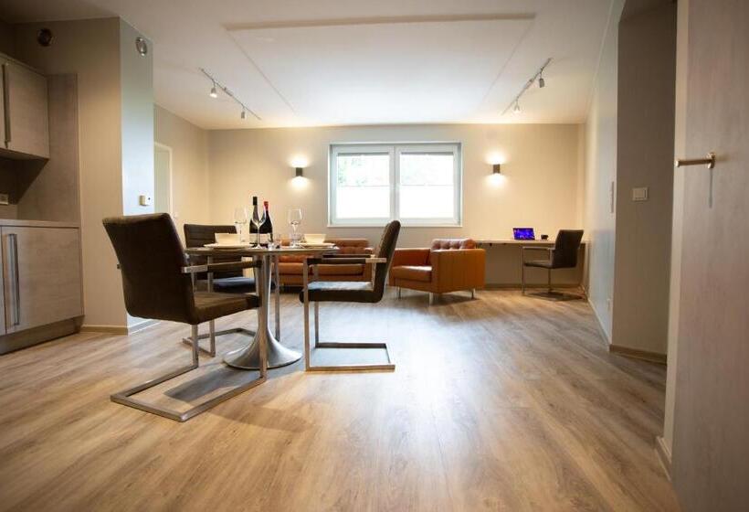 Апартаменты 2 Спальни, Circle Inn