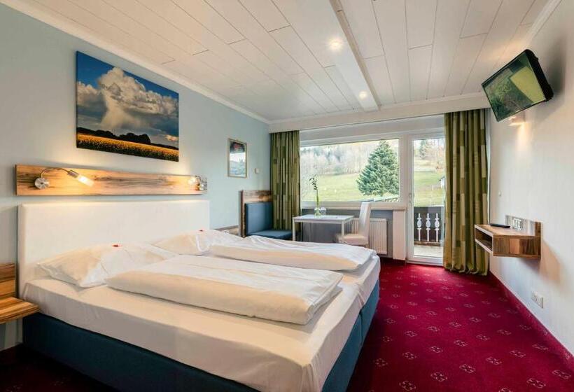 Номер Basic, Landhotel Grünwies  Bonsai Wellness Garni