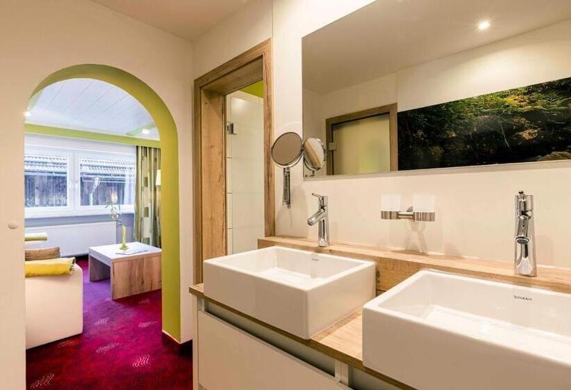 Люкс, Landhotel Grünwies  Bonsai Wellness Garni