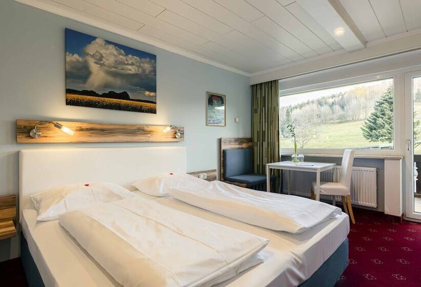 Номер Basic, Landhotel Grünwies  Bonsai Wellness Garni