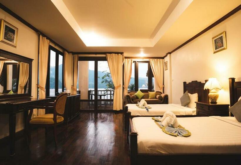 اتاق لوکس با چشم‌انداز دریا, Kooncharaburi Resort   Koh Chang