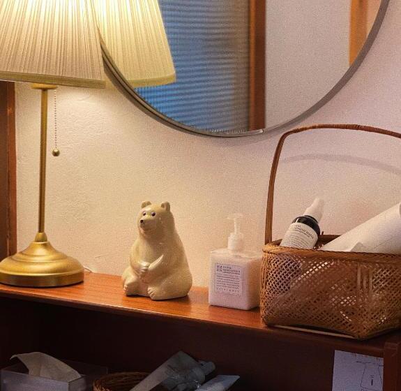 خانه 1 خوابه, Small Hotel Tonari