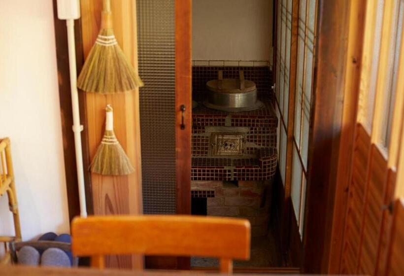 خانه 1 خوابه, Small Hotel Tonari
