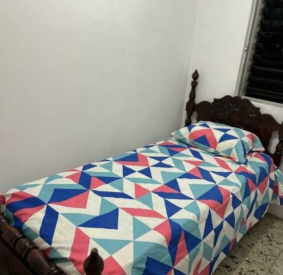 家庭间, Pacifica Hostel