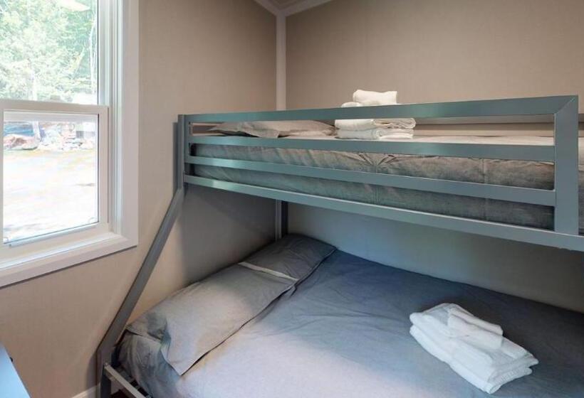 Дом 2 Спальни, Point Sebago Resort