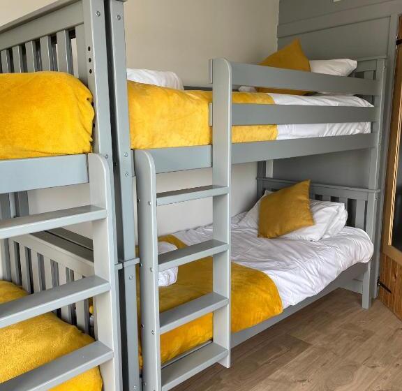 Четырехместный Номер Стандарт, Elemental Surf Lodge
