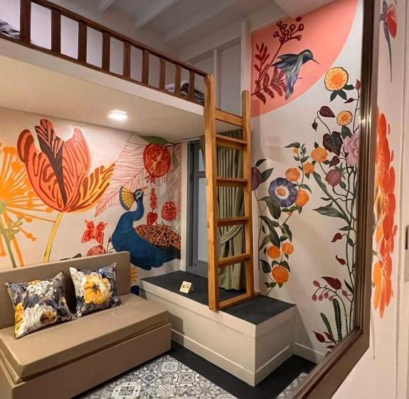 Quarto Triplo Estandar, Suraya Bangkok