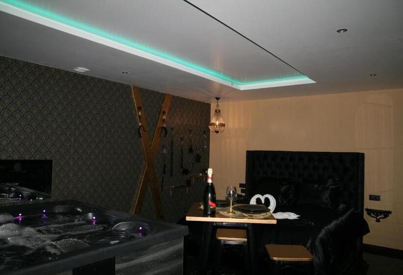 带按摩浴盆的套房, Désirs D Une Nuit   Loveroom Jacuzzi