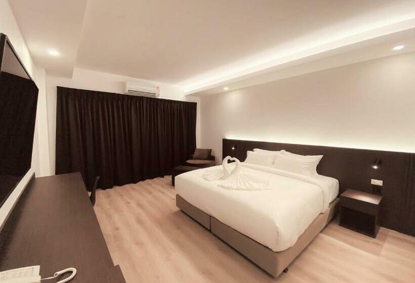带大床的豪华间, Geen Hotel Chonburi