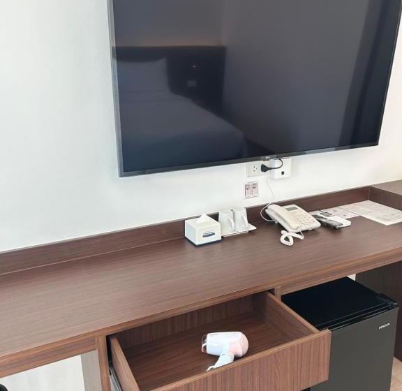 Семейный Номер, Geen Hotel Chonburi