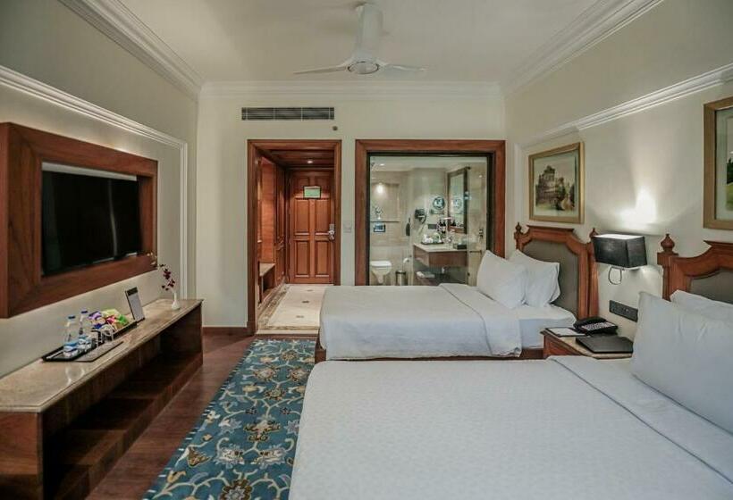Номер Стандарт, Regenta Central Lucknow By Royal Orchid Hotels Limited