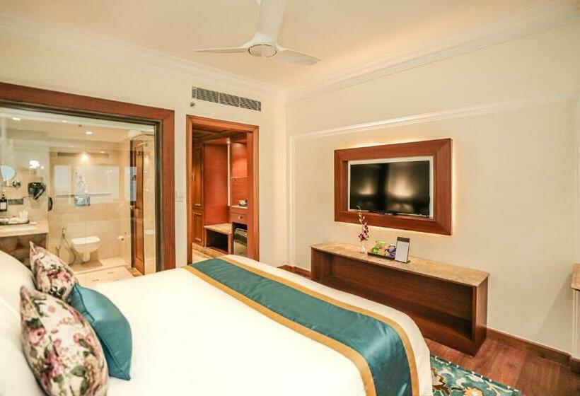 Стандартный Номер Кровать Кинг, Regenta Central Lucknow By Royal Orchid Hotels Limited