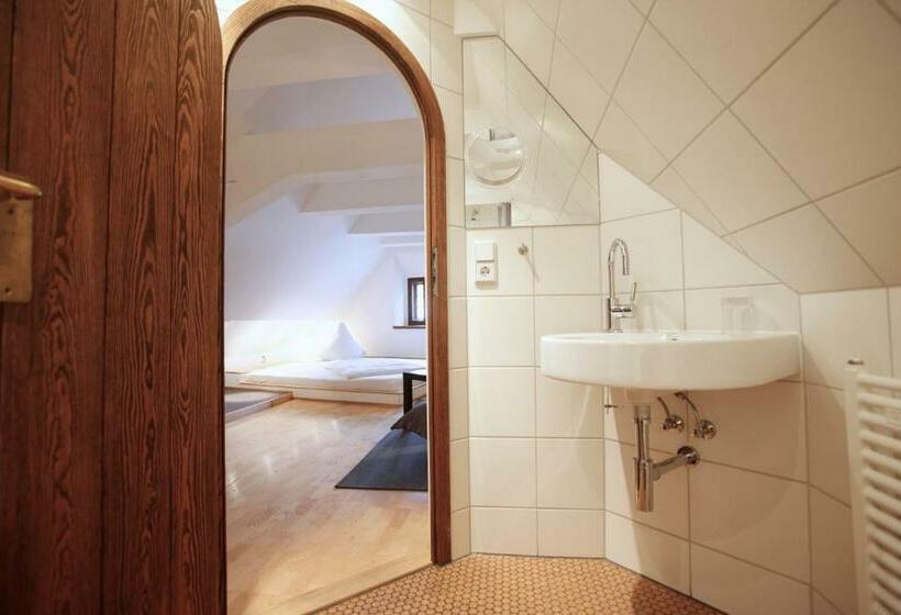 Студио Comfort, Denkmalschmiede Höfgen