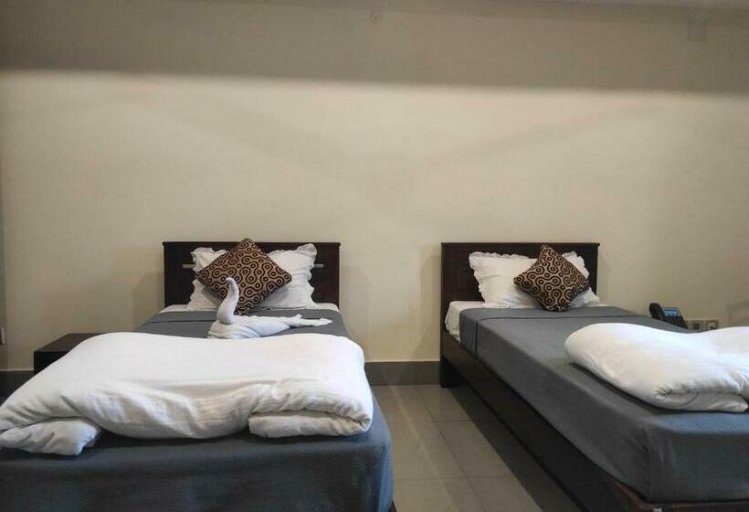 Номер Deluxe, Mayur Gardens