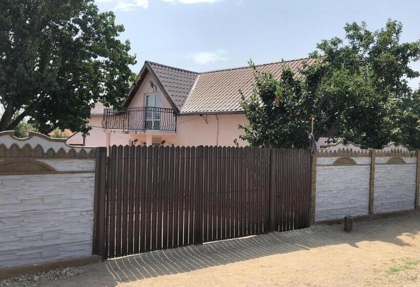 Дом 4 Спальни, Vila Siminica