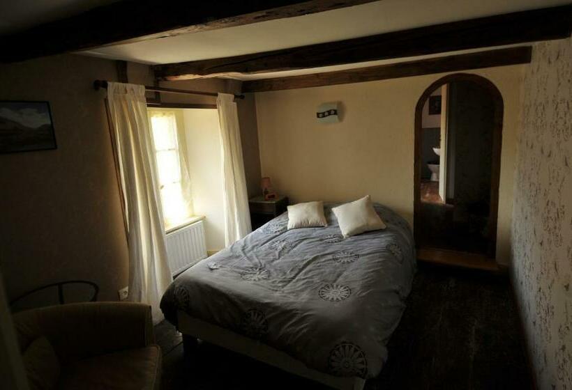 Quarto Quádruplo Estandar, Auberge De La Providence