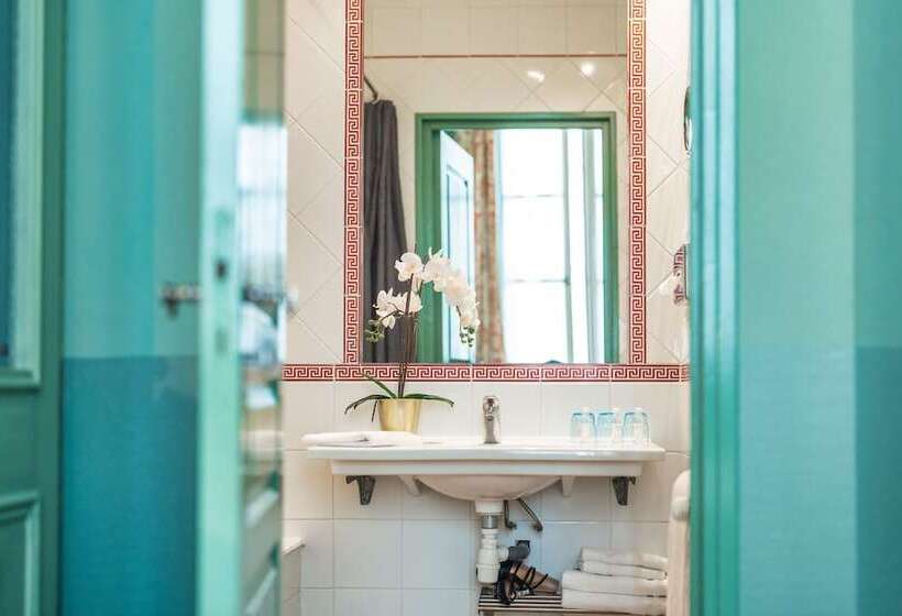 Трехместный Номер Deluxe, Garlande Hôtel Avignon Centre