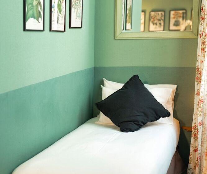 اتاق لوکس سه تخته, Garlande Hôtel Avignon Centre