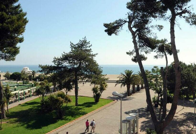 Семейный Номер Вид на Море, Hôtel Beau Rivage