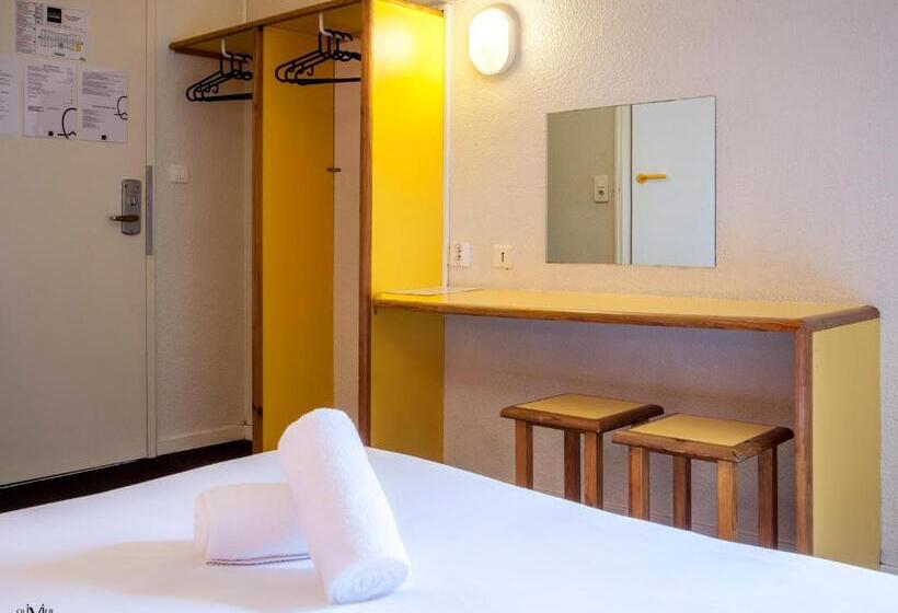 اتاق خانوادگی, Hôtel Moustache Lille   Seclin