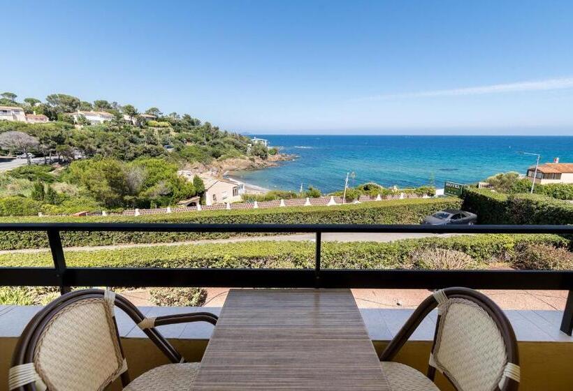 Номер Стандарт Вид на Море с Террасой, Cap Riviera Hotel & Restaurant Saint Aygulf