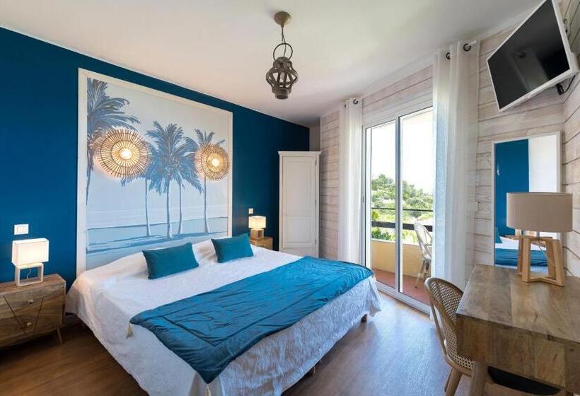 Номер Стандарт Вид на Море с Террасой, Cap Riviera Hotel & Restaurant Saint Aygulf