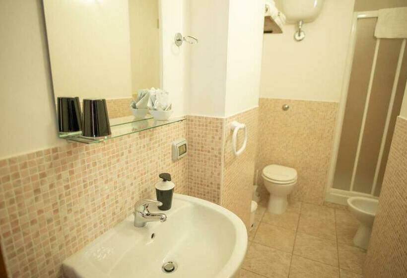 Номер Стандарт, B&b New Triscele