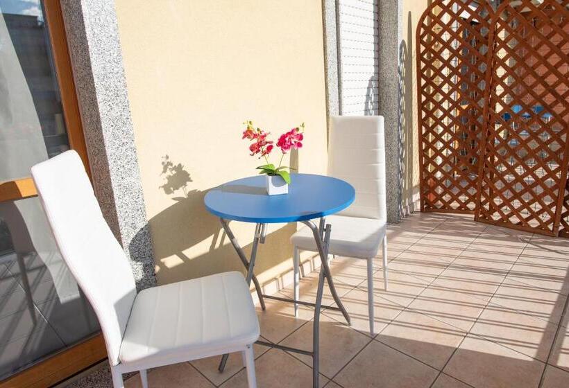 Четырехместный Номер Стандарт, B&b New Triscele