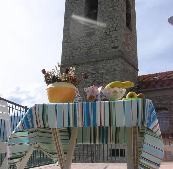 اتاق استاندارد سه نفره, Borgo San Pietro