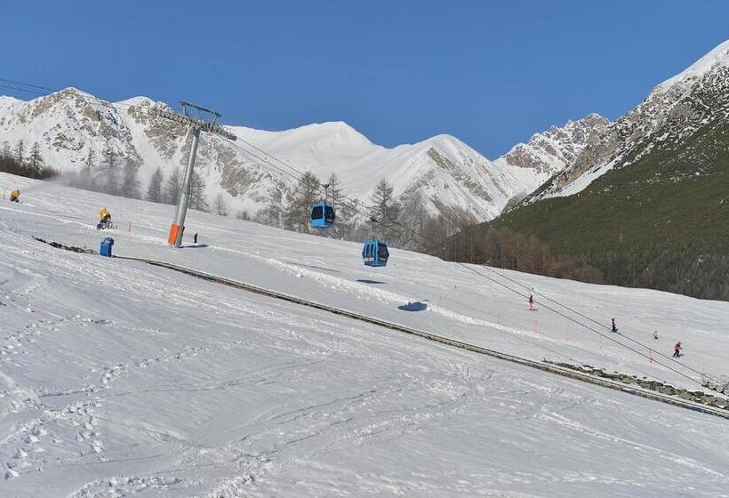 اتاق استاندارد با بالکن, Costanza Mountain Holiday