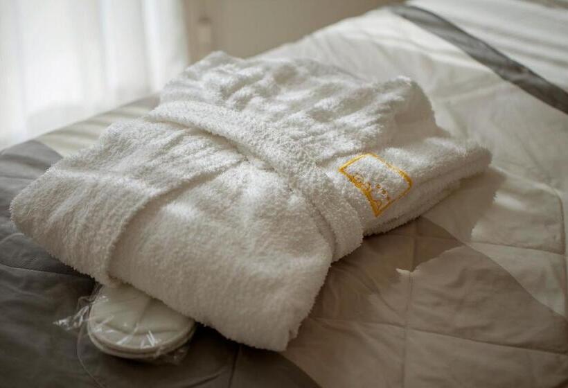 Quarto Deluxe, Gala