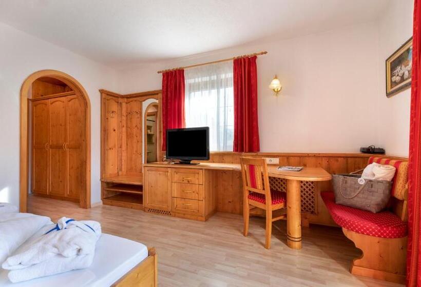 Comfort room with balcony, Kronhof