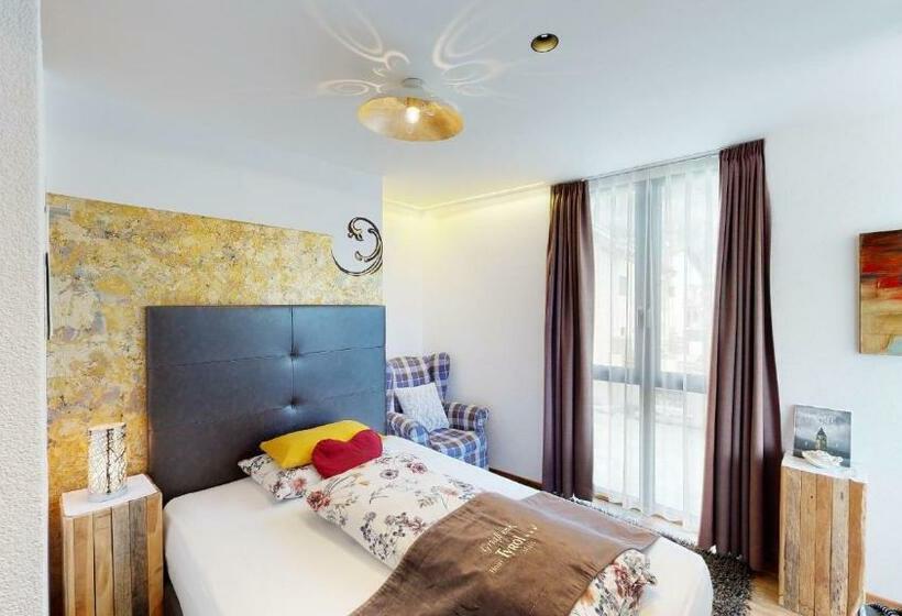 Quarto Estandar Individual com Sacada, Tyrol