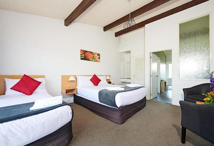 Студия Deluxe, Cobblestone Court Motel   Wenzel Motels