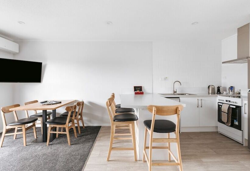 Апартаменты 1 Спальня, Cobblestone Court Motel   Wenzel Motels