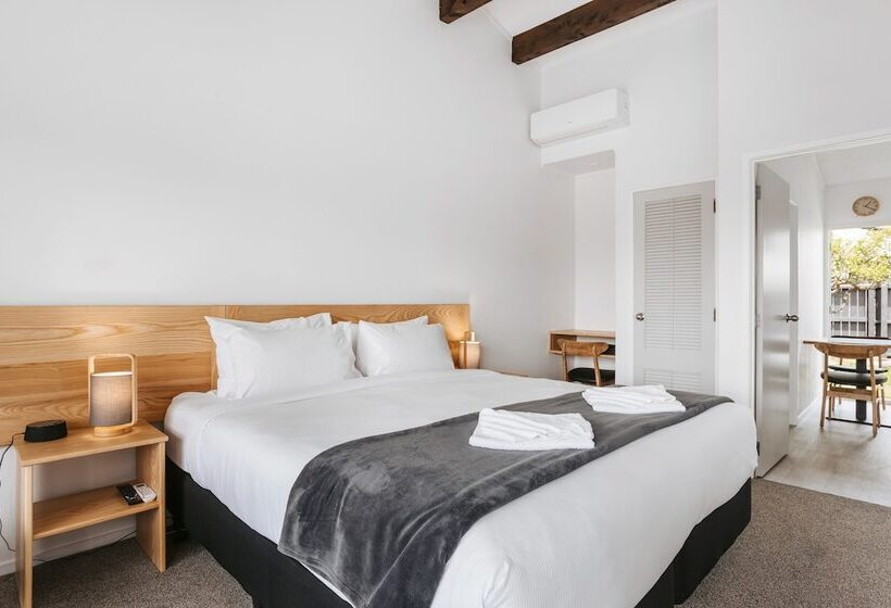Executive Stüdyo, Cobblestone Court Motel   Wenzel Motels