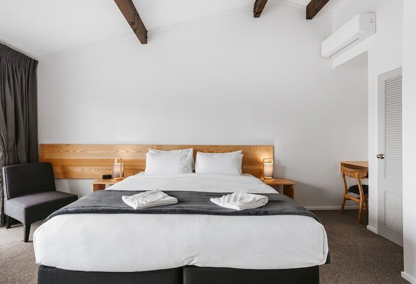 Executive Stüdyo, Cobblestone Court Motel   Wenzel Motels