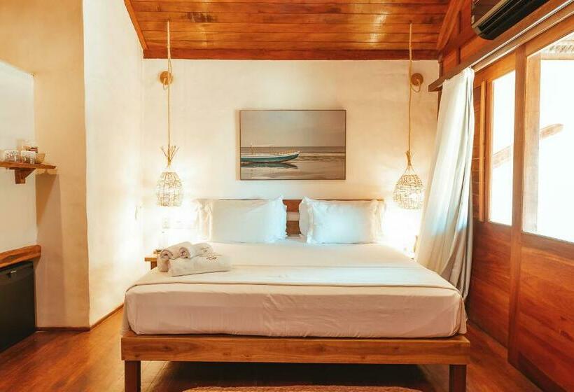 Deluxe Bungalow, Hurricane Jeri