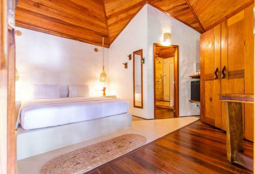 Deluxe Bungalow, Hurricane Jeri