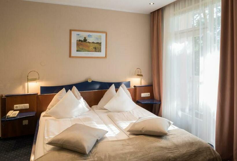 Номер Стандарт с Балконом, Promenaden Strandhotel Marolt Haupthaus