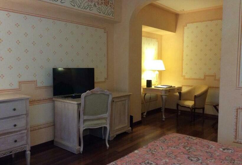 Полулюкс, Suite Hotel Nettuno