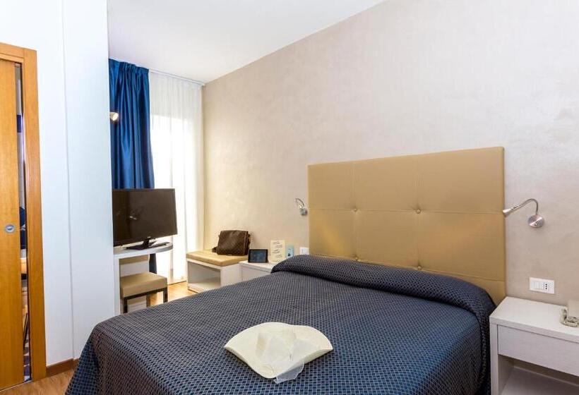 Chambre Supérieure Vue Mer Latérale, Touring