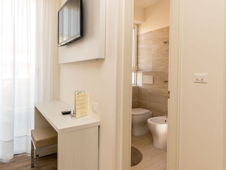Chambre Prestige, Touring